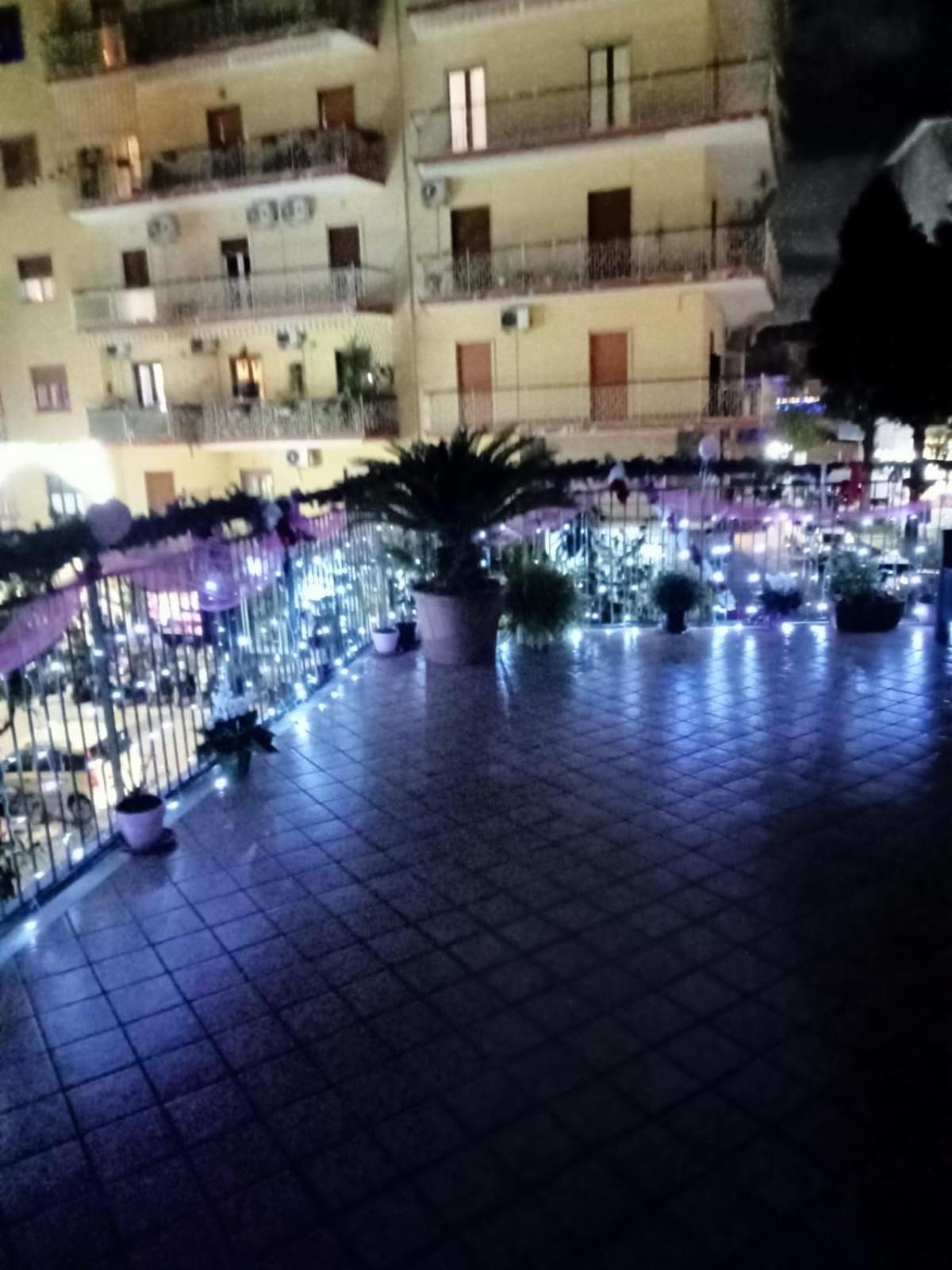 La Terrazza Di Monica & Teresa Bed & Breakfast Portici Ngoại thất bức ảnh